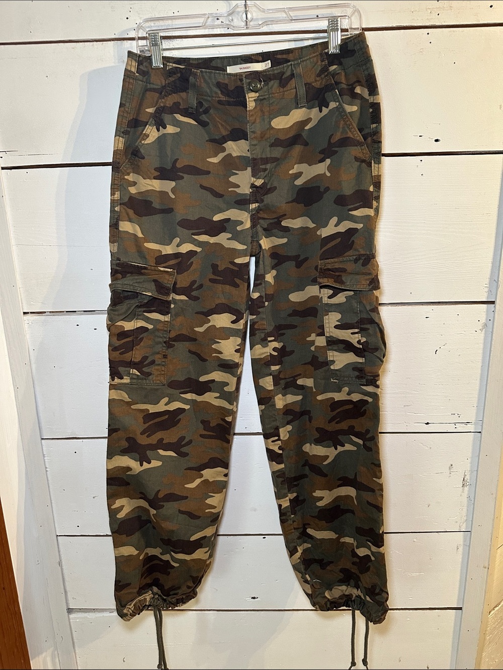 Levi’s 94’ Baggy Camo Cargo Pants